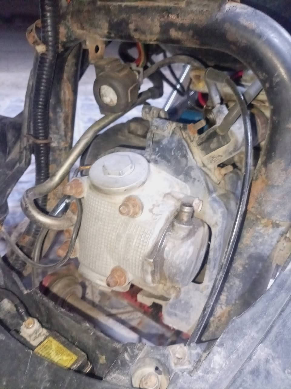 سلام عليكم ماكس حربيه شغال ضفيره جديد باتري جديد سلف شغال بس بيه نقوصات بسيطه مثل جبنه طاكه و كلج خلفي تعبان بس معدل فول وكهربائيات بيه نقوصات فقط تشغيل سلف و اشاير دراجة كامله سعر ٤٠٠ محرك فول نعومه مكان ابي الخصيب جيكور شارع ميناء ابو فلوس رقمي ***********
