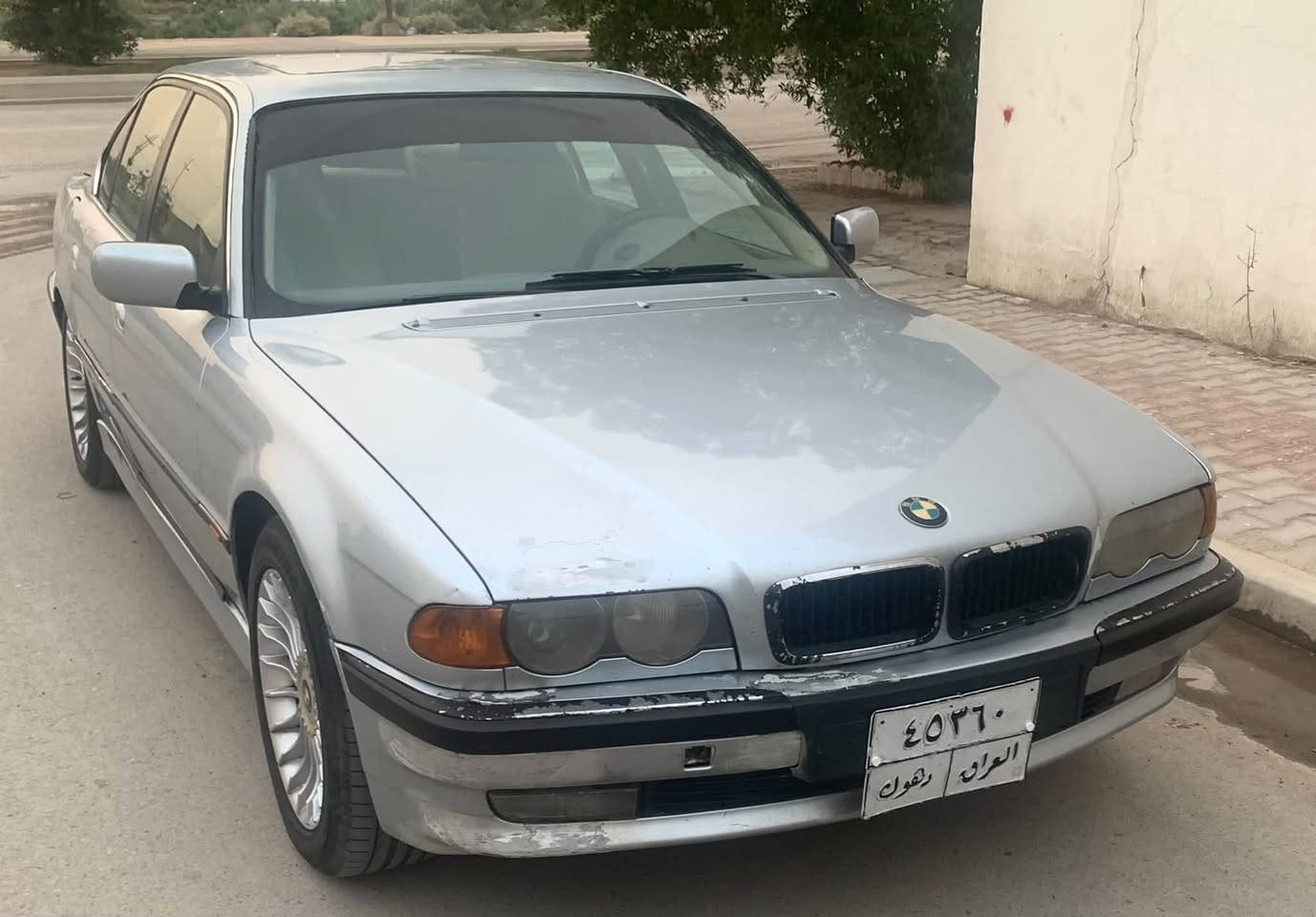 بي ام E38 • موديل ٩٥ • ضربة خلفية
