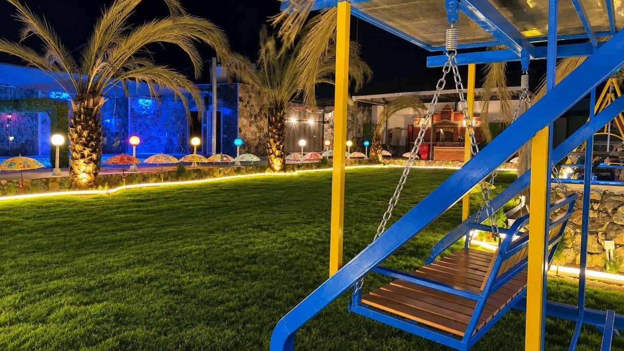 منتجع اريناس
يرحب بكم الدوره البوعيثه مجمع الزمرد
للاستفسار ***********
