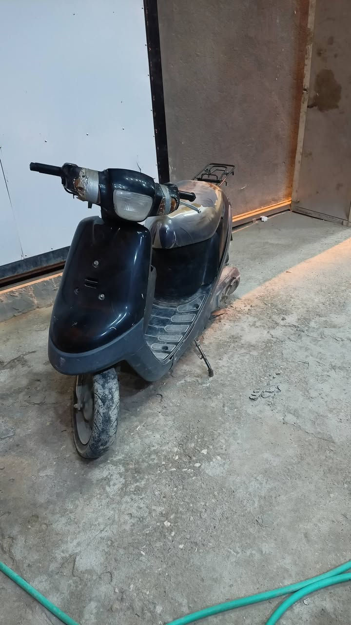 بتره مفتوحه مره وحده مشيهة يخبل
مكينتهة ناعمه من تشتغل سلف او هندر بس عوزهة باتري 
150قفل مستعجل عليهة
***********وتساب وتصال
