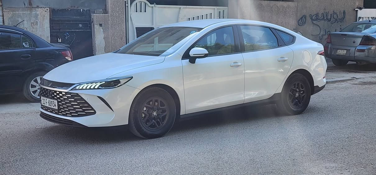 سلام عليكم BYD كن بلاص موديل 2025 ماشيه 15 الف مكفولة  جديده ملحقات كامله بيها بارد بلبنيد موضح بلصور  داخل ابيض 
السعر 20 مليون وربع 
مكاني الدورة حي الصحة 
*********** & ***********
