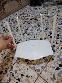 راوتر تندا للبيع شغال مابي شي بدون ملحقات سعره ٢٠ الف قفل 07719867783