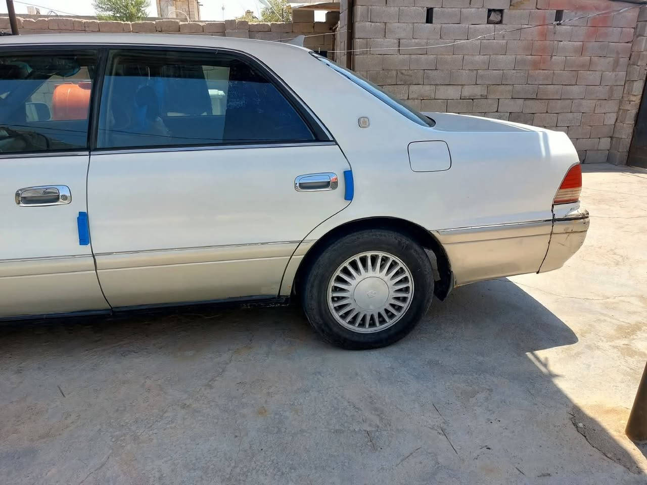 سلام عليكم سيارا للبيع راس ثور موديله الفين2000 كير ومكينه كفاله بيه ضربه بسيطه بل جاملق سيارا حلوه مصبوغه جماليه سنويته الفين 2030 حداديه جديده سعر 85ورقه ***********الرقم بصره
