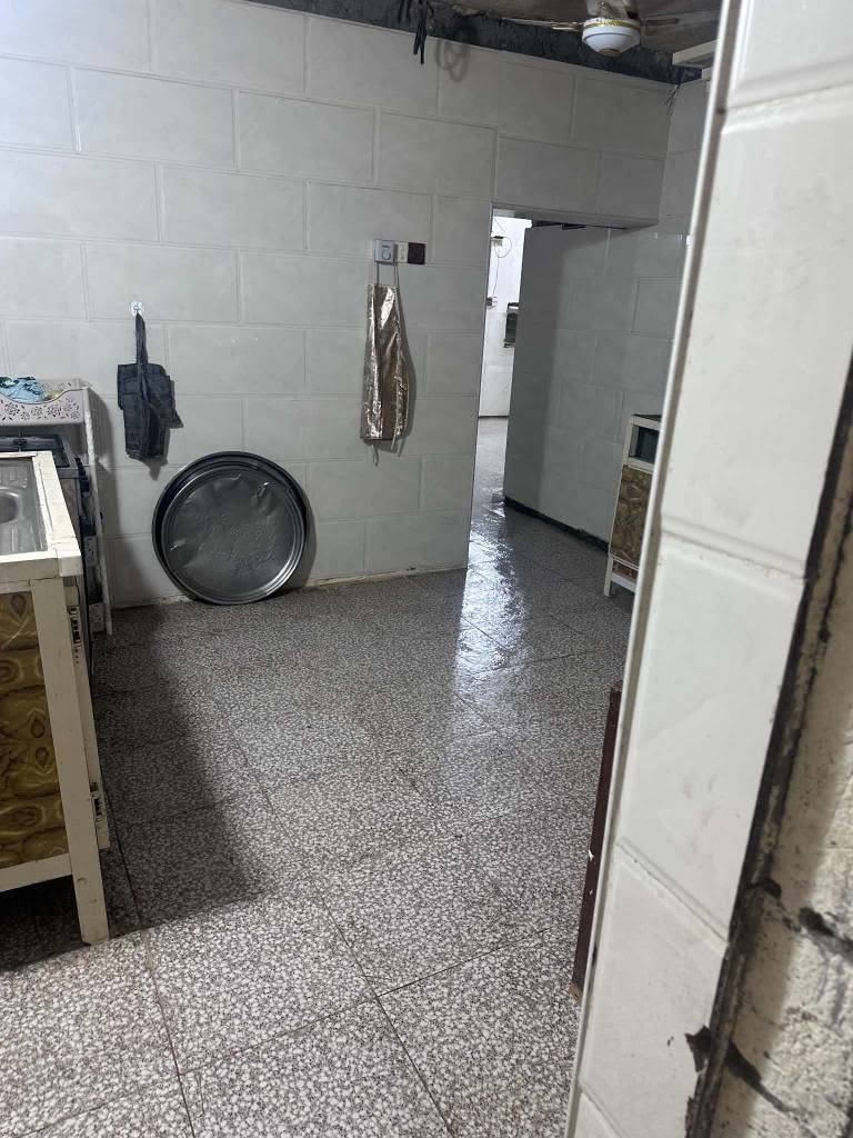 @إشارة 
بيت للبيع في بابل الاسكندرية/ حي ناصر على الشارع الرئيسي مقابل الحي العسكري المساحة 250 متر
ترك يصير غرفة عندك ثلاث اضلاع جاهزة بس تعليها كم ساف وتسكفها بيت نظيف وخدمات كامله
للاستفسار الاتصال على الرقم 
*********** الفلوجة, الأنبار
