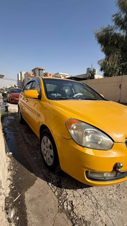 السلام عليكم
هيونداي اكسنت 2007 
كير ومحرك شرط 
تبريد شغال 
رقم بغداد جديد مشروع وطني شرط التحويل 
كابون بنزين 
جديدة ونظيفة كلها شرط 
الضرر بوند فقط تبديل 
بدون دواخل بدون شاصي شرط 
السعر 7500$ قابل للتفاوض 
السيارة حاليا موجودة قرب المعارض 
***********
***********
