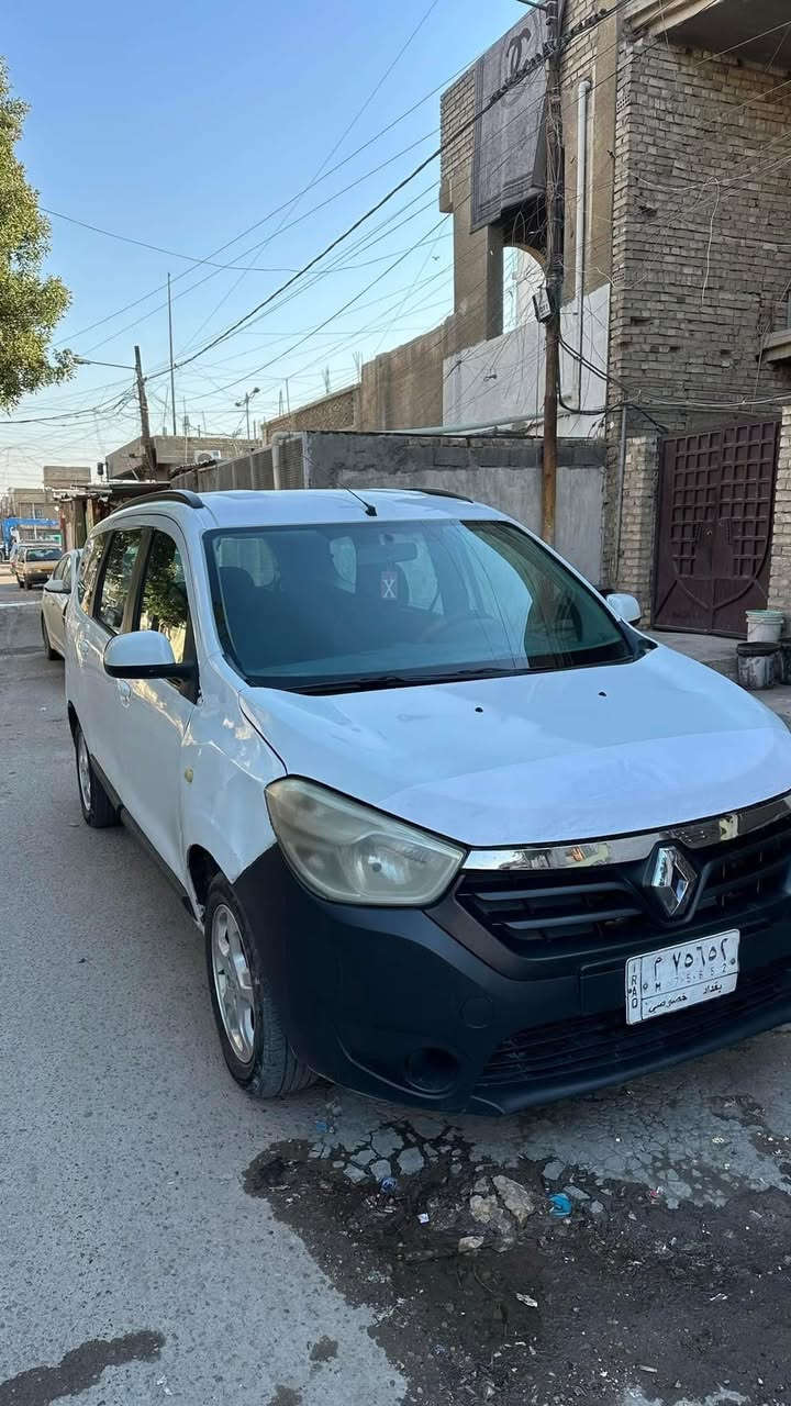 🚗 للبيع رينو لودجي 7 راكب – موديل 2014

رقم بغداد

🔹 تبريد منظومة جديدة
🔹 بطارية جديدة
🔹 حدادية كاملة
🔹 تايرات جديدة
🔹 السيارة ما ناقصها شي وجاهزة للاستخدام

ملاحظة: السيارة بيها معاملة تحويل عن طريق قسام شرعي، لأن صاحب السيارة متوفى، والعائلة مسوية قسام شرعي، وجميع الورثة بالغين وماكو قاصرين، والسيارة قابلة للتحويل أصولياً.

💰 السعر: 60 ورقة
والسعر بي مجال للشراي لأن البيع مستعجل.

📞 للاستفسار والتواصل: ***********
