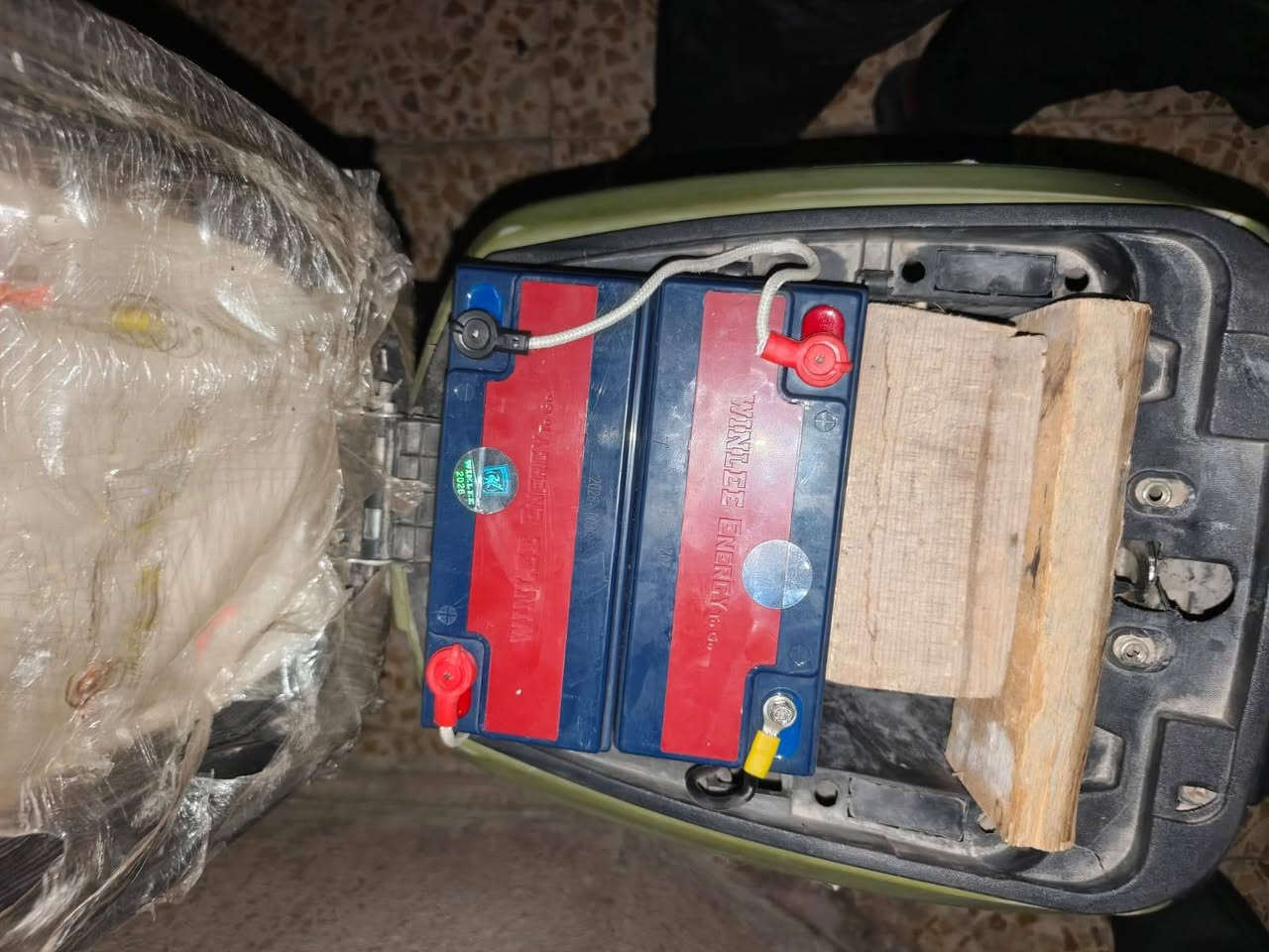 سلام عليكم متاح دراجه شحن اار٩ بطاريات جدد وتايارات جدد واي نقص مابيه العنوان كفاءات السيديه ***********
