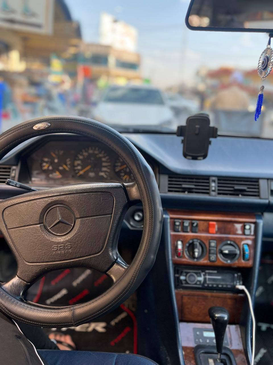 مارسيدس دب 300 موديل 1992 محرك وكير بلاد سياره باسمي شرط التحويل السعر 77 تواصل فقط على الرقم *********** مكان السياره موصل تتحول داخل الموصل مشروع وطني
