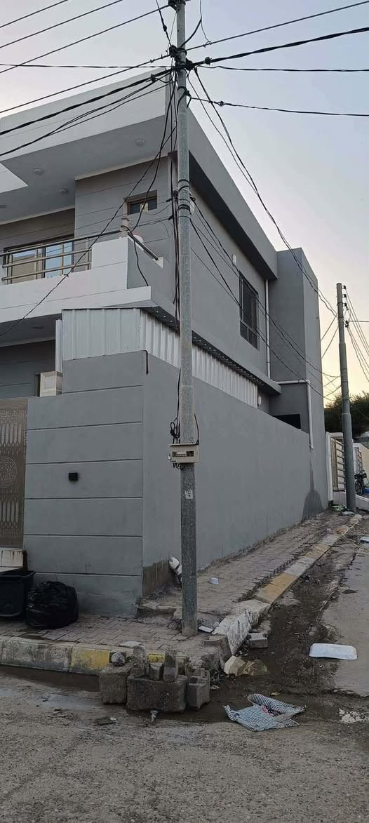 📍العنوان  حي رمضان مقابل الصناعه يم فلكة حي شرطه 
🏠بيت للبيع طابو صرف طابقين فول سيراميك سقف ثانوي بناء حديث 130 متر مربع ركن 
🛑🛑محتويات البيت غرفتين وصاله وصحيات و مطبخ وطابق ثاني وغرفه واستقبال وصاله مطبخ وصحيات
🛑يوجد اسكان على البيت 40 مليون(الدفع الشهري 300 الف)
💸سعر البيت 70 و بي مجال قليل  (ماعدى الاسكان) (مع الاسكان تكون السعر 110 و بي مجال)
📞***********
