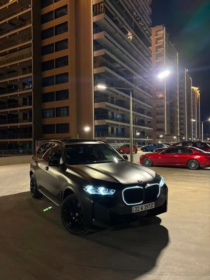 BMW X5 
موديل :2024 
سياره :وارد امريكي كلين تايتل كفالة عامة من الصبغ والبارد 
محرك بنزين :6 سلندر 
TwinPower Turbo

مواصفات :
الكاميرا الخلفية - سقف بانورامي - صندوق كهربائي - التحكم على المنحدرات - كامرات  360 - تدفئة المقاعد - تبريد المقاعد - فتحة
السقف - بصمة - شاشة - مراقبة النقطة العمياء - التحكم التلقائي في درجة الحرارة - نظام بدء التشغيل - نظام فرملة الطوارئ - 8 وسادة
هوائية - المصابيح الأمامية ليد - مصابيح الليزر الأمامية - عرض المعلومات على الزجاج الامامي - تدفئة مقود القيادة - لوحة قيادة رقمية
- إنارة محيطية - أبل كاربلاي 

الاضافات 
- تضليل 80‎%‎ مرخص 
PPF كامل اسود مات ضمان 
- 10 سنوات
- شباك ليد  

السيارة وارد امريكي كلين تايتل و كارفاكس كلين
‎كير و محرك كلها بشرط
وسونار موجود موضح بي كل التفاصيل 

سعر : 515 ورقة
للاستفسار : ***********
العنوان : بغداد

