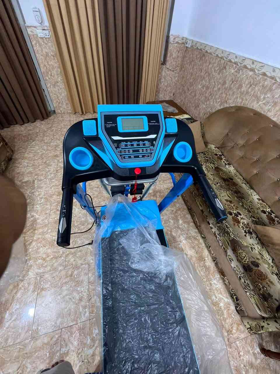 سلام عليكم جهاز جري رياضي لبيع شاشه لمس سماعات خارجية بي وضع جبلي وا جهاز حارق دهون لاستفسار ***********
