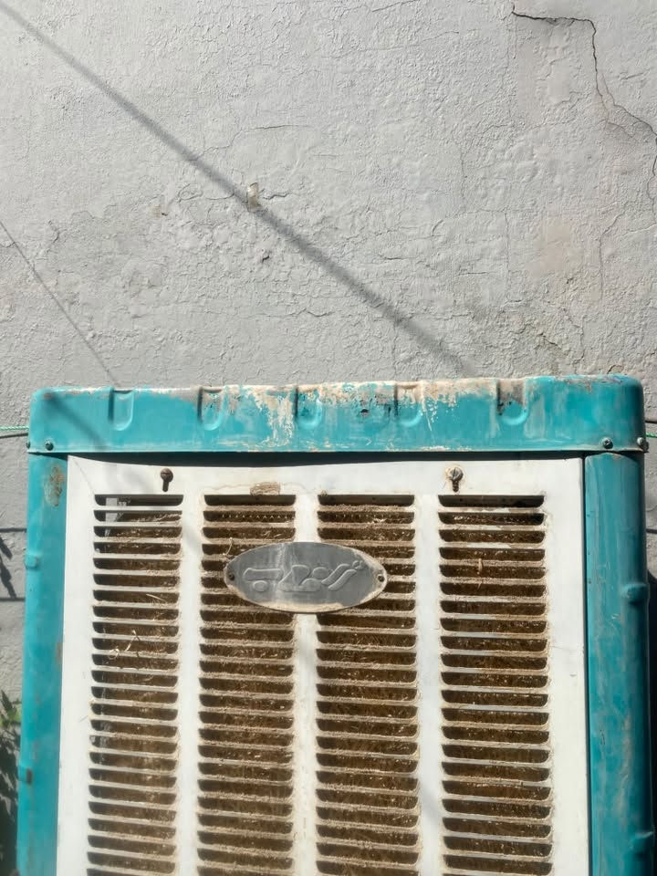 مبردات عدد ٢ سعرهن ٦٠ الف حجم ٢ ونص شغالات كل عيب مابيهن
بنكات سقفيه عدد ٣ البيض الوحده ب ١٥ والصاجيه ب٢٠
سبلت كامل شغال بدون عيبنوعيه جنرال طن ونص سعره ٢٠٠
اوفن تسخين الاكل ب ٣٠
مستعجل ع البيع الشراي يجي يحمل ويمشي 
تواصل واتس ***********
