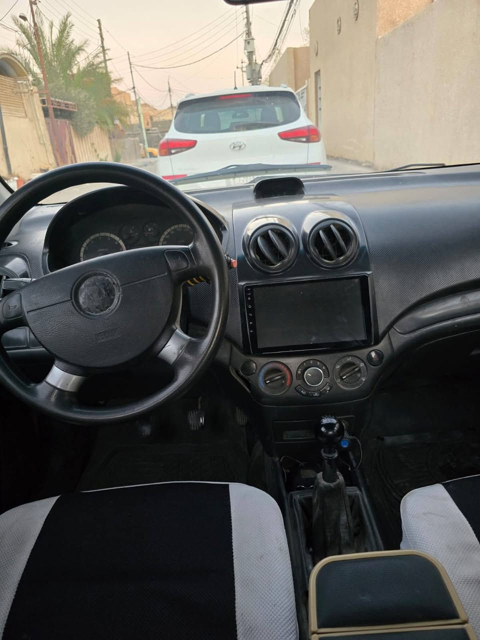 افيو ٢٠٠٧ للبيع كير عادي محرك وكير خير من الله  تبريد ثلج حداديه جديده سنويه بسمي نافذه  ٢٠٣١  سعر ٥٠ وبيه مجال رقمي *********** مكاني كربلاء  حي الوفاء

