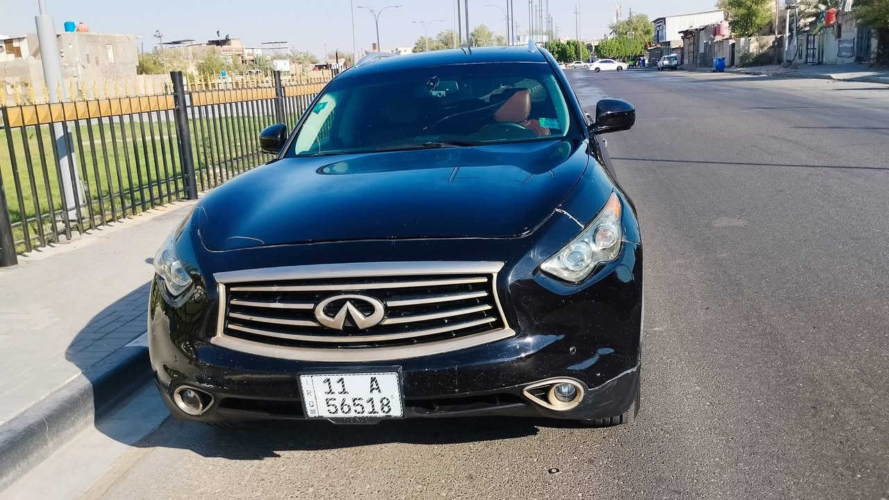 سلام عليكم 
للبيع 
انفنيتي 37fx موديل 13 رقم بغداد مشروع وطني باسمي 
السيارة تقرير غرق 
مبدل ضفاير وعقول كامله من الرافدين...
محرك قبل ٣ شديته بغداد وارد يابان بعده بضمان 
تخم تايرات حداده نوزلات بلكات كله جديد 
السيارة بيه ضربه دراجه باب العبري موضح بالصورة 
ومبدل قبق صندوق وبيه شخوط أيضا موضحه بصور 
سياره جاهزه من كلشي 
 السيارة بالبصرة 
***********
السعر 110$
