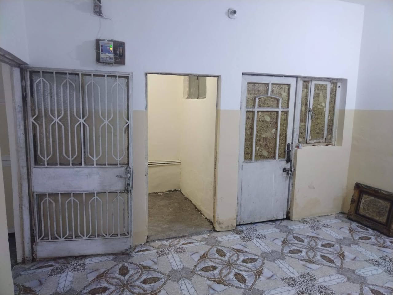بيت للبيع مساحة ١٠٠ متر ، حلة حي العسكري شارع ٨٠  البيت اصلاح زراعي ، سعر ١٥مليون ***********
