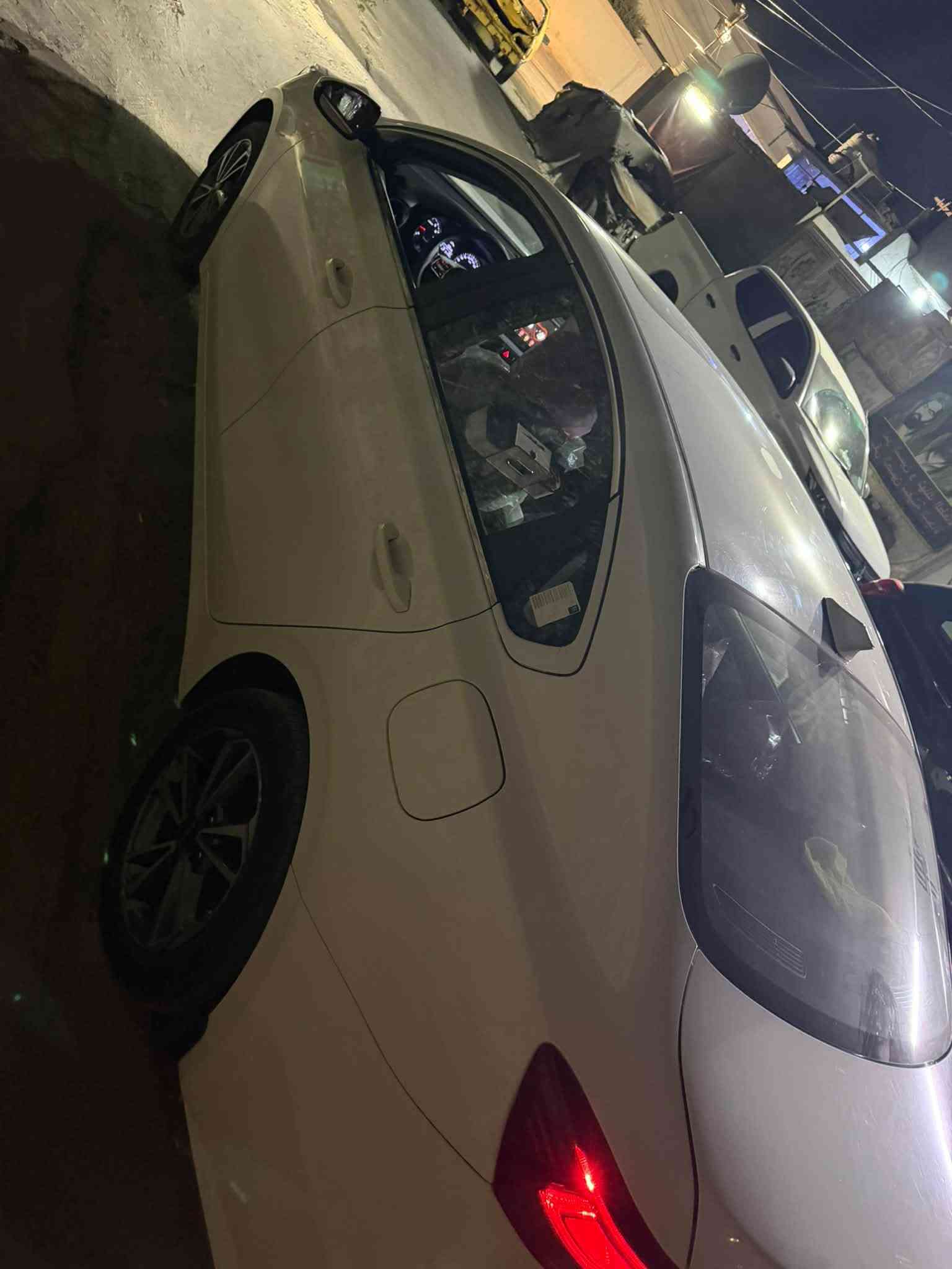 كياسيراتو 2022 الشكل الجديد
ولرقم شمالي 
باسمي تحويل ثاني يوم
موديل 2022 خليجي 
ماشيه 21 الف
حجم المحرك 1.6L DOHC✅
‏AIRBAG عدد 2
‏ABS
حساسات خلفية
كشافات زينون                            
الانارة الداخلية LED
حجم الاطارات 205/55R16
المودات والاوامر الصوتيه
تجاوي متحركة                                 
قطعتين تبريد
‏ECO
‏SPORT
اشاير بالمري والمري قابلة للطي
نظام مانع تزحلق                          
حساس اطارات
مخرج USB
‏Bluetooth
مخرج منفذ الطاقة                        
حاملات اكواب
تطعيم الدواخل بلمنيوم                                            
‏‎ منفضة سكائر
 جك +عدة جك                                
 ذراع سحب
‏‎ بصمة كونترول احتياط عدد 2.    
السعر 158$ وبيه مجال 
        

لاستفسار ( ***********)
العنوان مدينة الصدر ساحة ال 55
