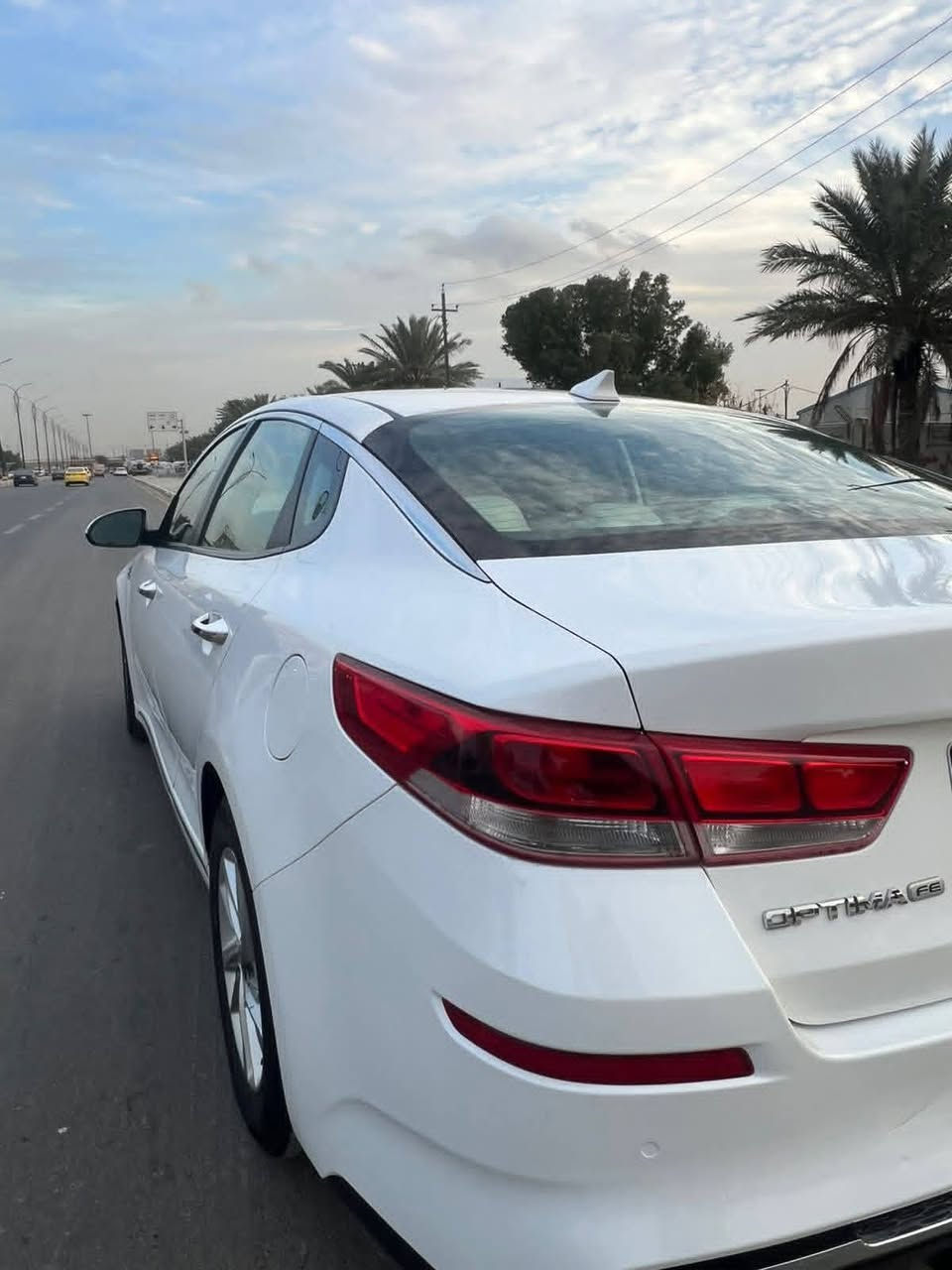 السلام عليكم
أوبتما 2019 كلين بدون حادث فقط دعاميات نص فول رادارات خلفي أمامي كامره بلاد رادار امرايات  رقم أربيل الجديد سنويه وهزه كل جديد 
تخـــــم تــايـــر جــديـد ماشيه ١٣٠ حقيقي
السياره وضع الشركه تراي صفر السعر ١٣٠ وبيها مجال حق الجيه الرشراي يتصل ويدلل*********** مكان صويره شحيميه
