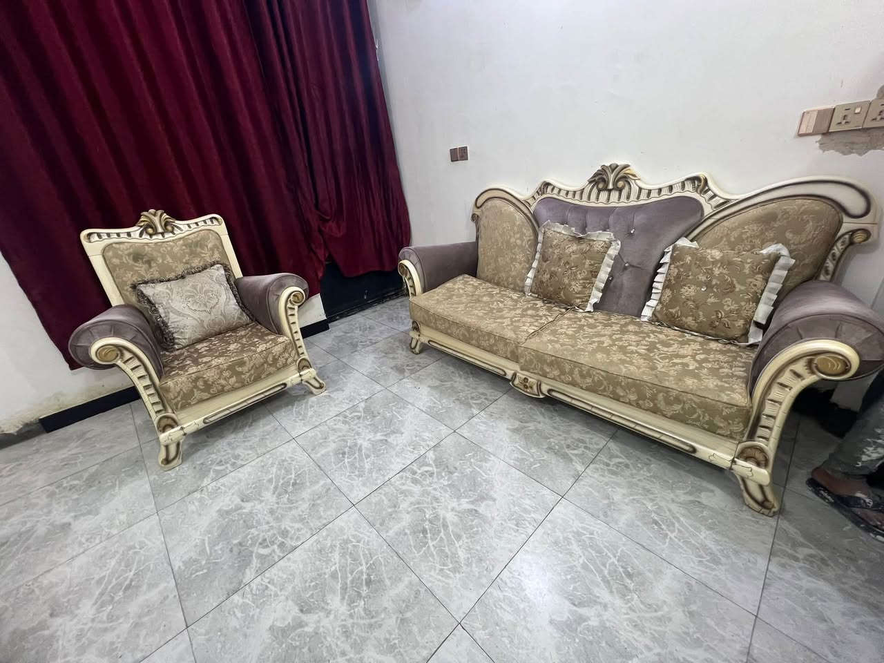 تخم • صوفا • للبيع