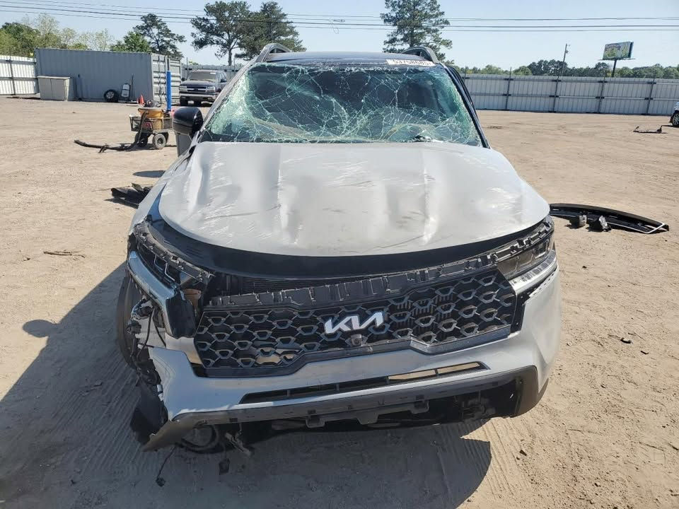 🚘 للبيع كيا سورينتو 2023 — SX أمريكي

▪️ محرك 2500 تيربو، 4 سلندر بقوة 281 حصان.
▪️ دفع رباعي AWD.
▪️ گير 8 سرعات.
▪️ لون رصاصي وداخلية بلون تان.
▪️ سقف بانوراما ورنكات 20 إنج.

📍 مكان: اربيل
🛣️ الممشى الحالي: 80 الف كم
🔧 تفاصيل الحادث والصبغ والتصليح موجودات بالصور قطعتين تبديل واربعة بارد بدون دواخل
💵 السعر: 168 ورقة وبيها مجال
📞 للاستفسار والتواصل: ***********

نص مكتوب في الصور:
- 53758685