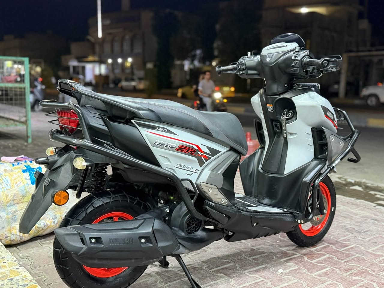 ســلام عليڪم 🤝
⭕️YAMAHA ZR  2024😉
🩸مكفوله استخدام قليل 🦅
‎
‏‎للاستفسار ***********☎️  .الحيدريه شارع المحافظه
 ‏‎متوفر 🟢 بيع 🔴 شراء 🟣 مراوس🚦اقصاد⭐️
