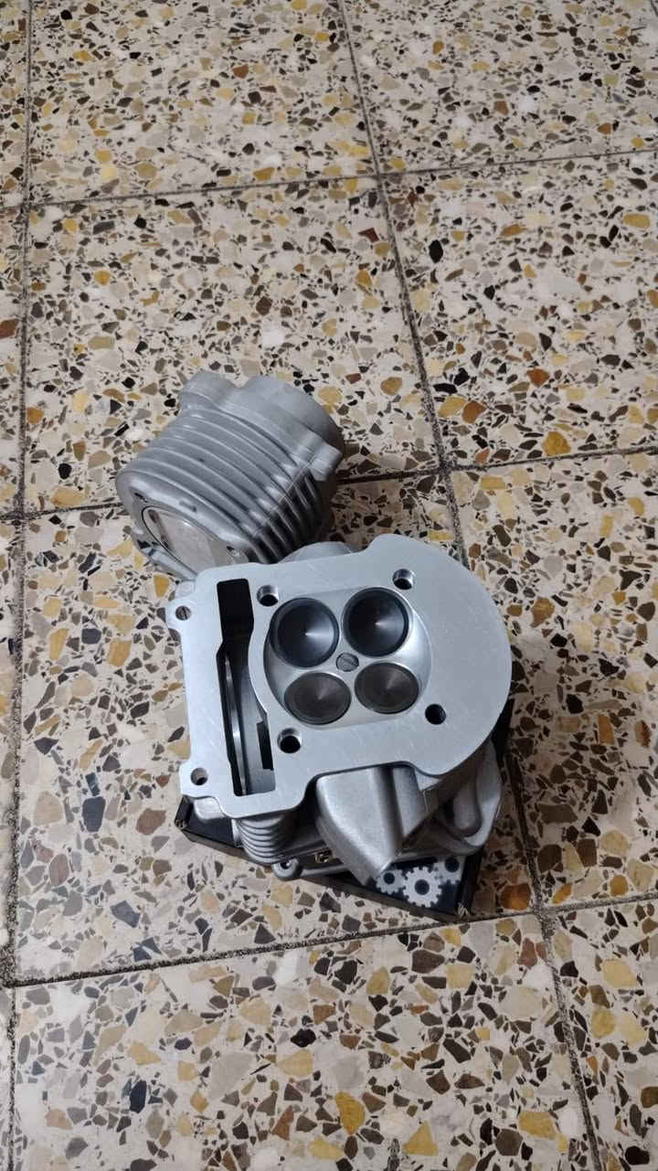 السلام عليكم حبايب
كت سباق 76 روله مالته 2500 
بوش جيسو احجام 69_74_75
رولة سكنس جبلي وشمعة حجم 1000 اصدار23 
اي استفسار خاص او اتصال 
***********
