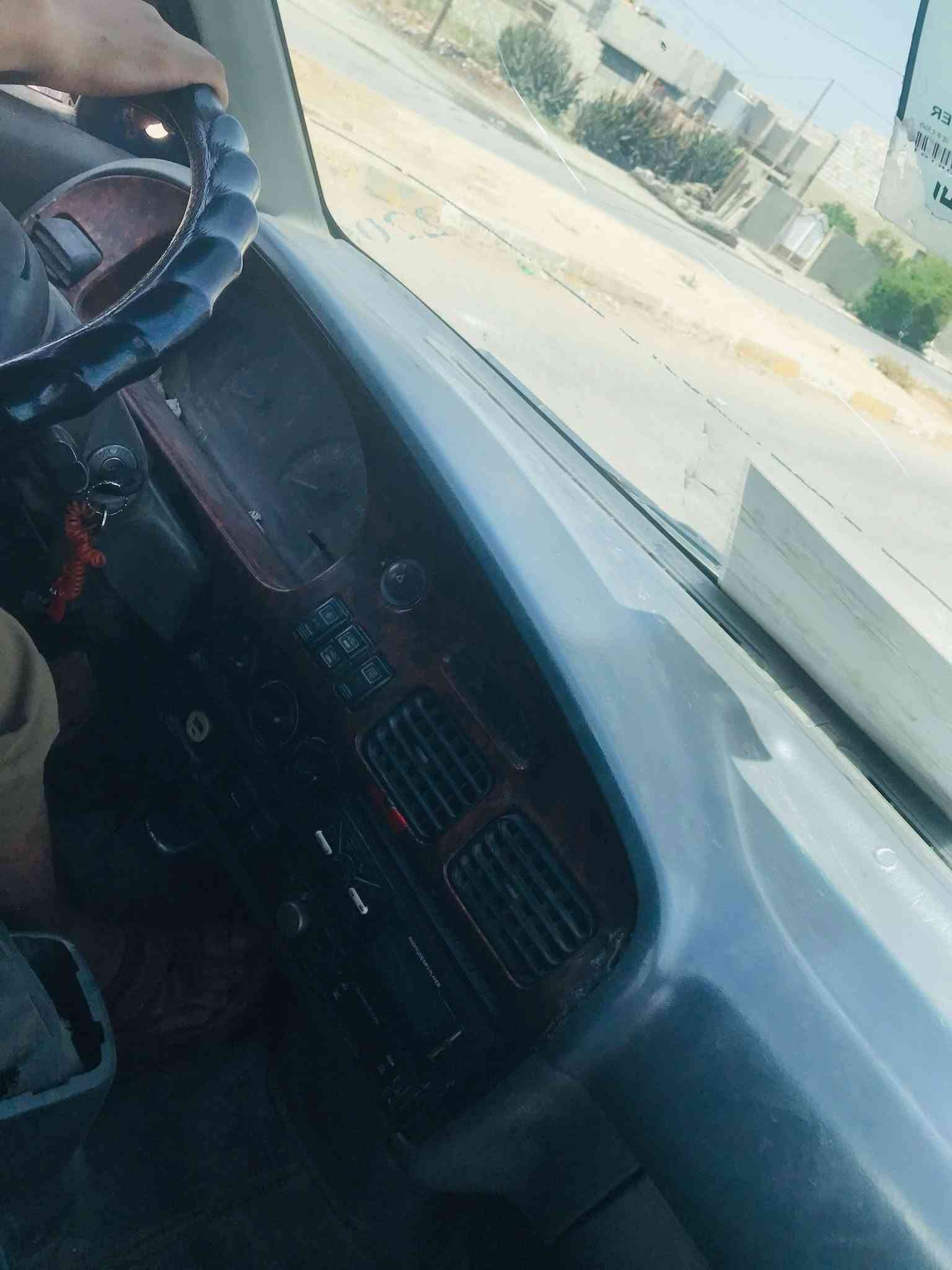 سلام وعليكم سياره بريجو لبيع مكفوله منسرغه وعشير وسياره مكفوله من كير ومحرك وكسل 20وعنواني كركوك***********
