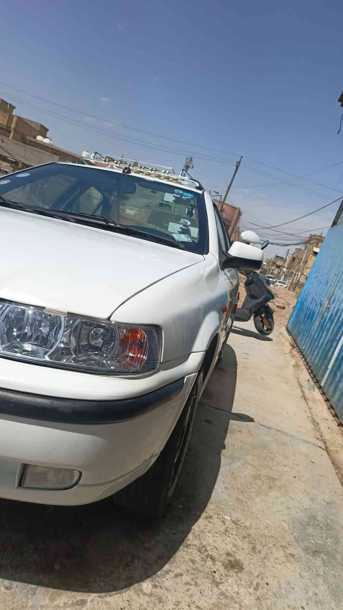 سمند خصوصي موديل ١٢بسمي رقم انكليزي تبريد ثلج كهربائيات كله شغاله السياره مابيه نقص ابره كفاله ماعدا اربع بيبان مرشوشات ول باقي كفاله كير مكينه كله خير من الله الكاعيه جلد السياره امانت الله حلوه خير من الله اخي هاي تفاصيله رقم*********** سعره 50 ورقه
