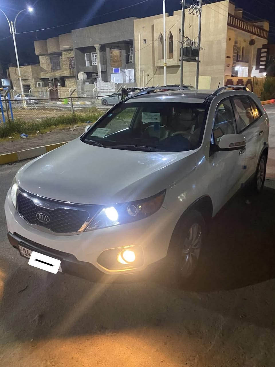 سلام عليكم
مرخصه الادمن 
كيا سورنتو ٢٠١١ خليجي مكفوله من تبديل والضربه والفتح بيها رشات صبغ تجميل بسيطات محرك ٦ سلندر مكينه كاضه كير حداديه تبريد تخم تاير جاهزه فقط مكينه كايمه ابيع ع وضعها  رقم بصره الدولي تحويل ثاني يوم هزه جديده 
سياره فول ١/١ بنوراما بصمه كشنات جلد معروفه مواصفاتها 
مكان سياره ناصريه مركز دور الضباط 
الي تفيده يتصل وانه بخدمته ماذكر سعر سبب الانفس الضعيفه 
***********
