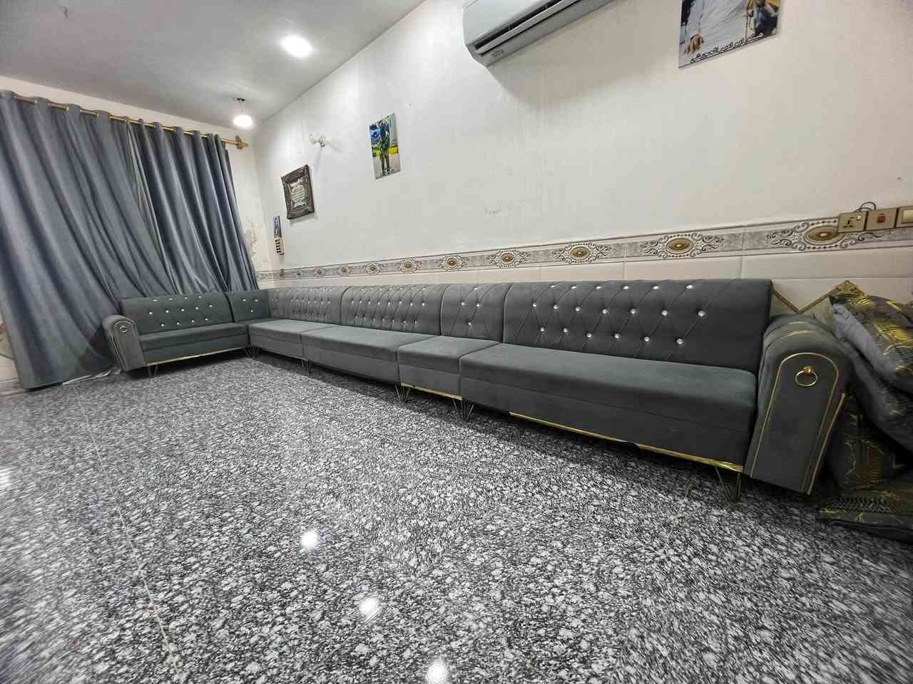 السلام عليكم ديوان 13 سويته جديد درجه وسط استخدام قليل السعر 450 وبيه مجال مكاني بغداد الدوره 
***********
***********
