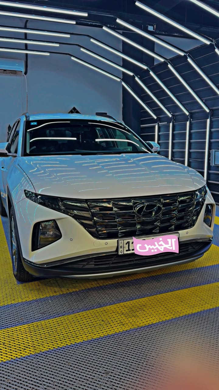 توسان موديل 2023 خليجي 
ماشيه ٥٠ كيلو سياره فول عده فتحه وجلد 
بيهه بي دي آر شبر 
السعر 19.500$
الرقم ***********
