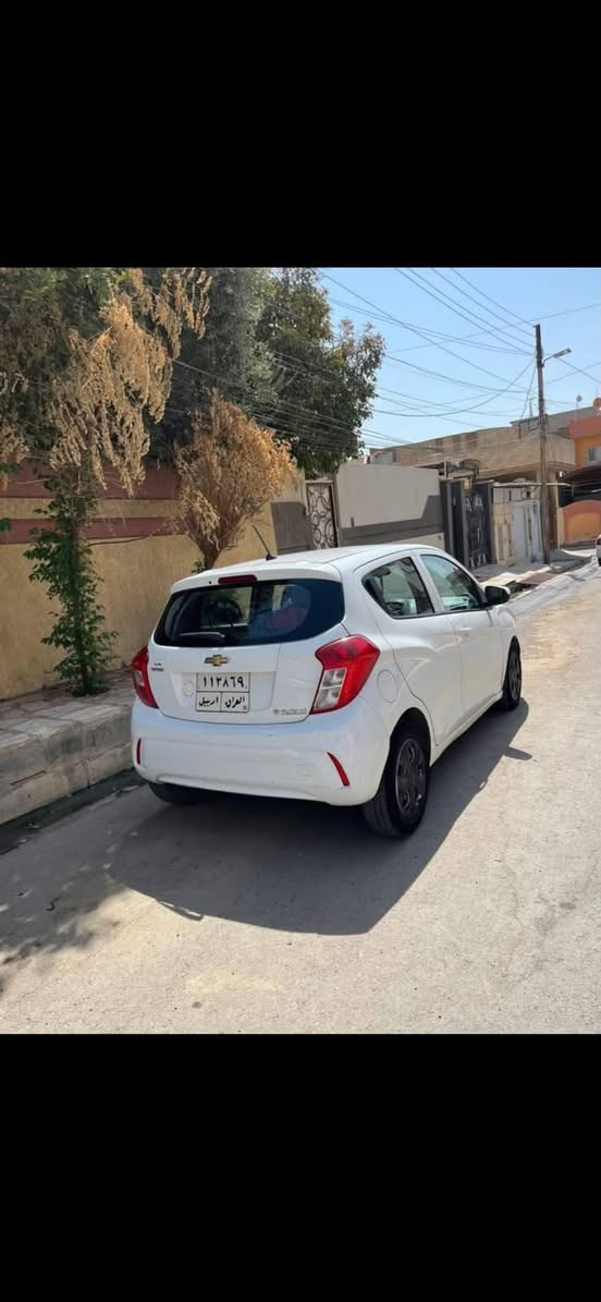 للبيع  جاملغ خلفي وباب  مبدل بلادي  ***********
