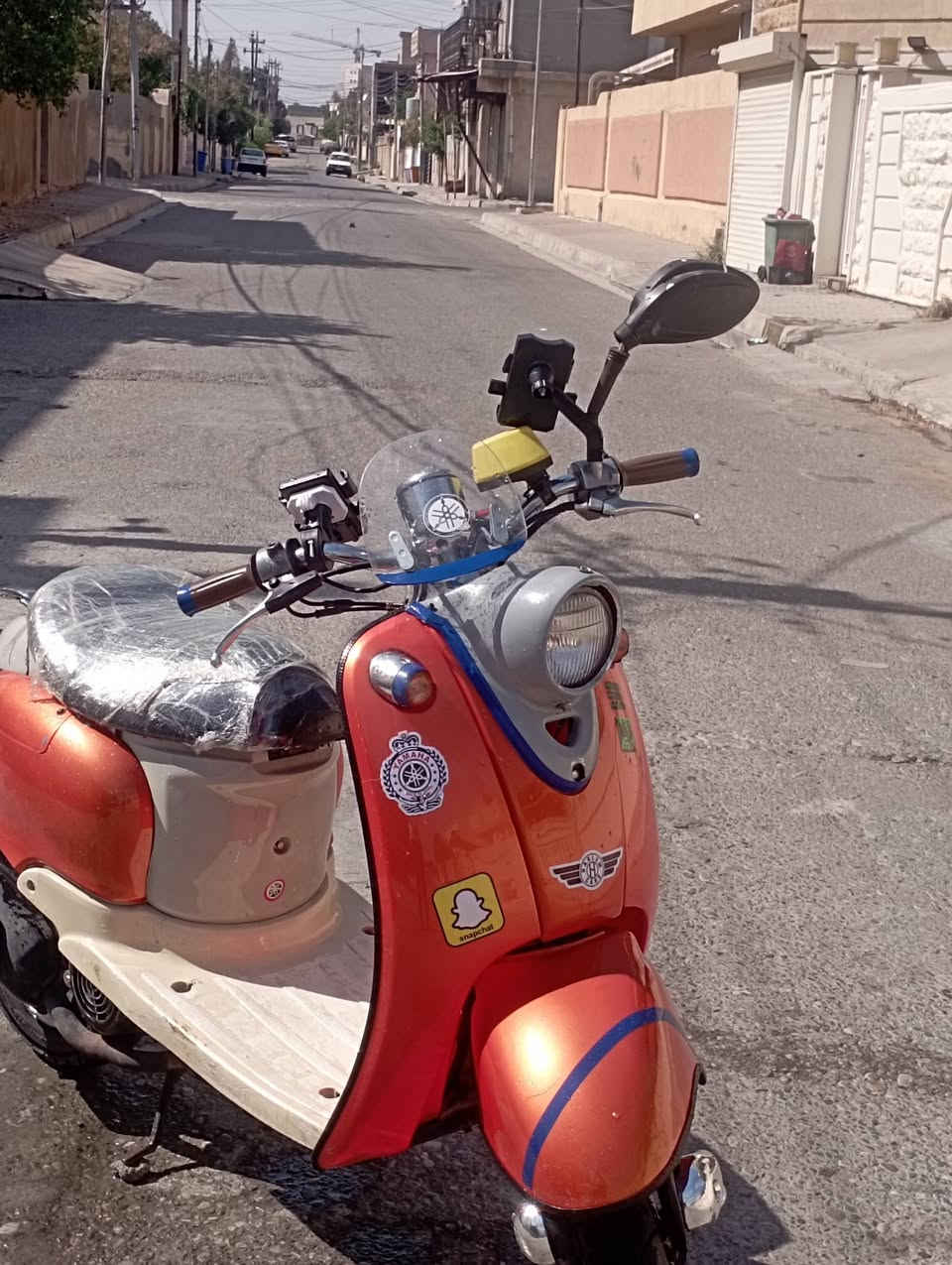 يالله سلام عليكم عندي هذا عبدالحليم لون مشمشي لاصرف ولا بخار الدراجه تجي تفحص اذ بيه قطره بخار لاتاخذه  دراجه مفوله مكينه شرط سلف شرط كهربائيات شغاله  بيه دبل رباعي مسوي مكينه شرط مامفتوح كيج سرعه شغال لايت زينون دراجه مرتبه سعر 450 بيها مجال الطيبين للاستفسار ***********  مكاني كركوك واحد اذار سبب البيع محتاج
