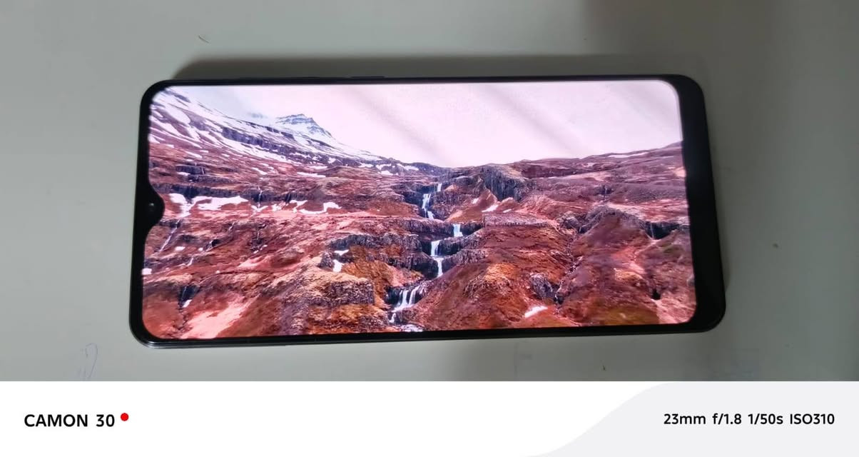 موبايل الغني عن التعريف Galaxy A31 
يجي بمواصفات قوية يدعم 60فريم ببجي وجير سكوب 

الشاشة Super AMOLED  دقة FHD+ (1080×2400)
المعالجMediaTek Helio P65 غني عن تعريف
 الرام 8 
 التخزين128 جيجابايت ويدعم microSD
 الكاميرات الخلفية
48MP رئيسية
8MP واسعة
5MP ماكرو
5MP عزل
الكاميرا الأمامية: 20MP
البطارية: 5000mAh،
البصمة: داخل الشاشاشة
الشحنUSB-C
الجهاز مع كامل الضمانات وليس فقط عند الفحص 
الجهاز ماداخل تصليح نهائيا 
السعر 120 وبي تساهل لطيبين 
او مراوس بجهاز
المكان السماوة للتواصل  ***********
واتساب

نص مكتوب في الصور:
- CAMON 30 • 23mm f/1.8 1/50s ISO535
- CAMON 30  23mm f/1.8 1/50s ISO903
- CAMON 30  23mm f/1.8 1/50s ISO984
- CAMON 30  23mm f/1.8 1/50s ISO310