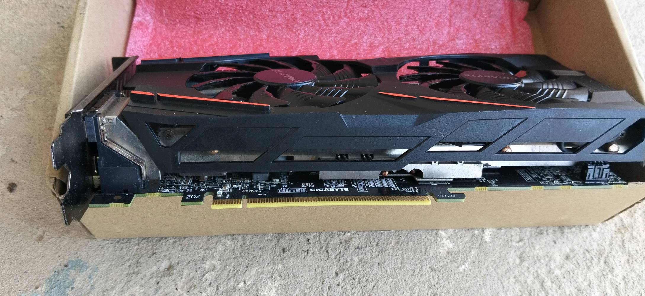 كرت شاشة • RX 570 • ٨ جيجا