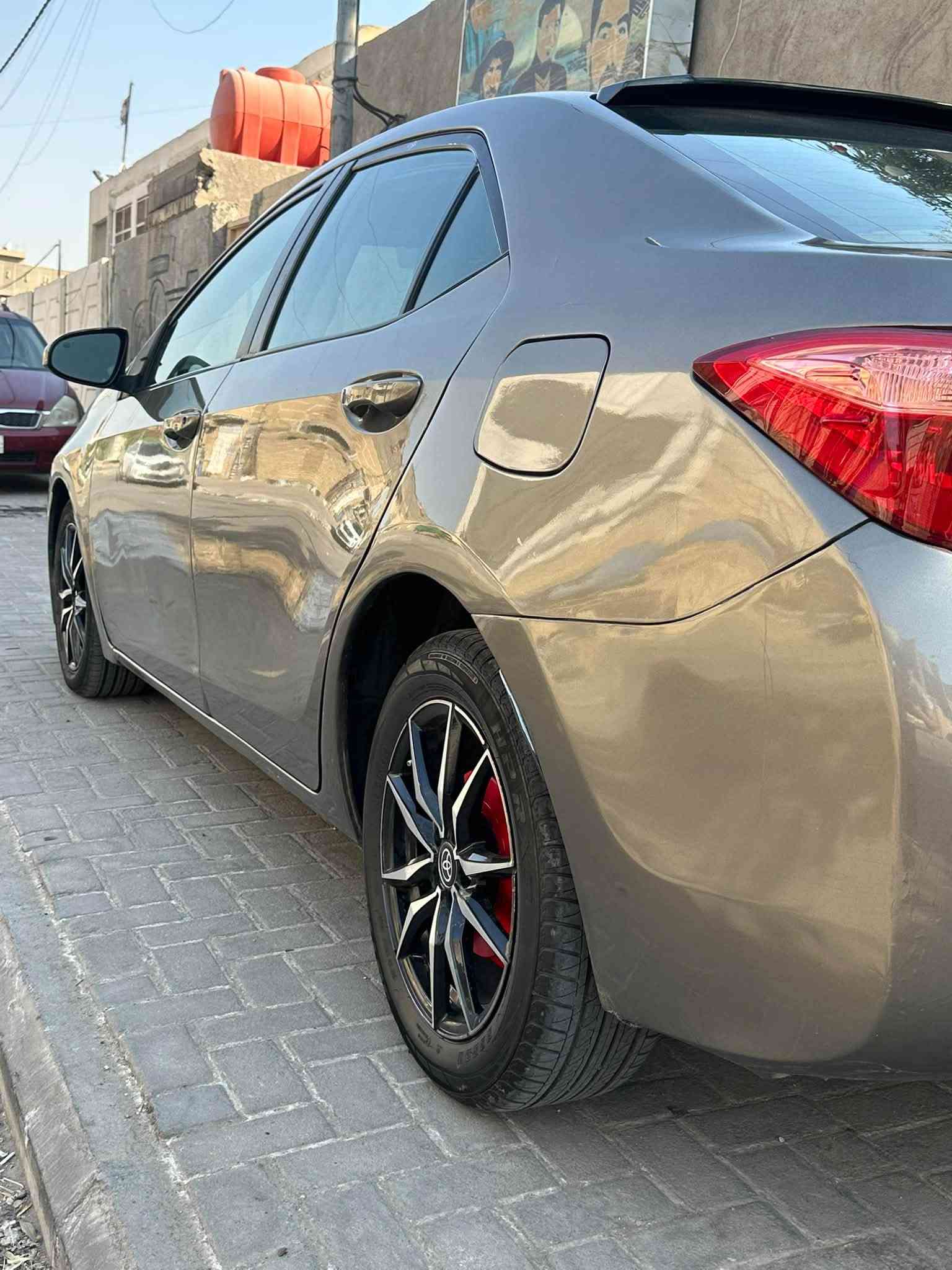 سلام عليكم كورلا مديل 2018وارد امريكي حادثه جاملغ خلفي  بيه 5قطع صبغ  سونار موجود بل منشور مكينه ما مفتوحه 
مكان سياره بغداد 

السعر 108وبيه مجال قليل 
***********
