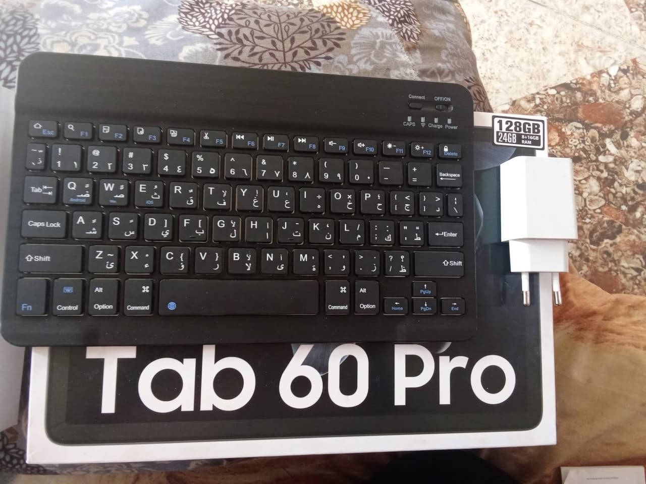 سلام عليكم عندي ايباد   اسم ايباد  Tab 60 Pro للبيع مواصفات فول ذاكره 128 عشوائي 24 بطاريته 7700 الحاسبه تنربط بلوتوث صارله شهر من جبته ويا قلم السعر 350 وبي مجال الرقم الهاتف ***********.
