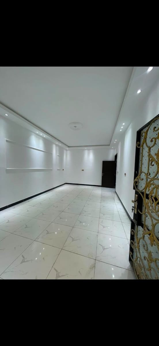 ١٥٠م بسعر مناسب جدا ٢٩٠مليون وقابل للتفاوض
دار ١٥٠م للبيع حي الجهاد ديوان المخابرات واجه ٦ نزال ٢٥ يحتوي على أربع غرف نوم وصاله ومطبخ وباقي الخدمات للاستفسار *********** ابو يوسف
