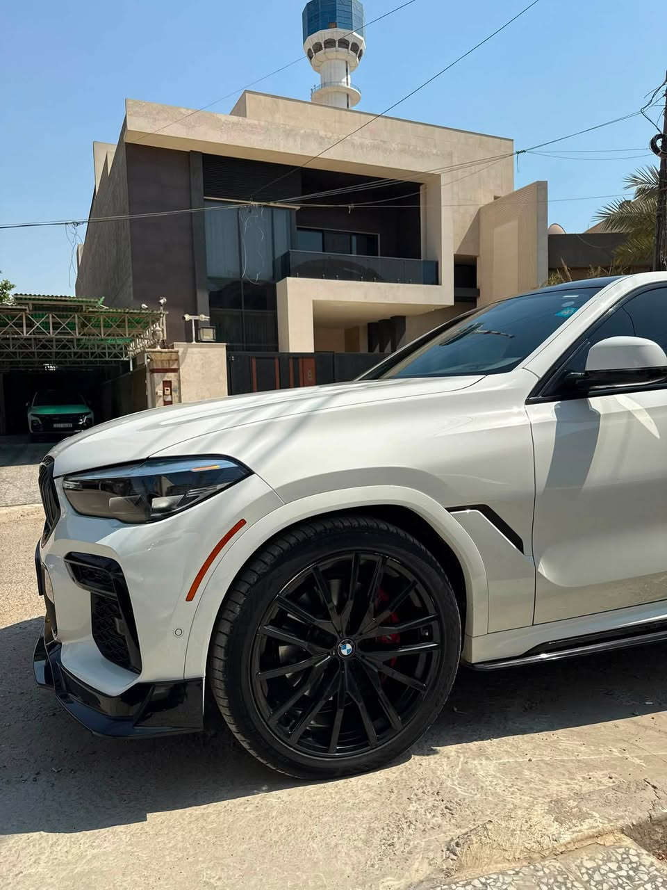 Bmw X6 M package 2023
حجم 40 سته سلندر تون توربو X drive 
وارد اميركا ماشيه 43 الف حقيقي
جديده جدا بحالة الوكاله بدون اي ملاحظات

*********** اتصال
*********** واتس اب
