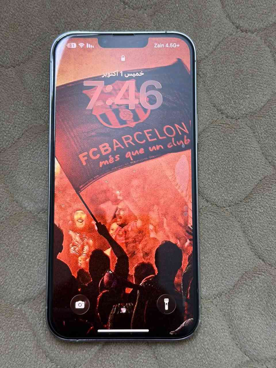 🔥 للبيع iPhone 13 Pro Max 🔥
📱 ذاكرة 256GB
🤍 اللون: أبيض
🔋 البطارية: 75%
📦 وياه الكارتون
🛠️ ما داخل صيانة نهائيًا
🚫 ما مبدل أي قطعة
✅ الجهاز أصلي وعلى حالته

الجهاز مكفول من كل النواحي

💰 السعر: 700 ألف دينار
🤝 قابل للتفاوض 

📍 المكان: [النجف / الحلة / متواجد بلمكانين ]
📩 *********** للتواصل

نص مكتوب في الصور:
- 51 7:52 حالة البطارية والشحن رسالة مهمة حول البطارية حالة بطاريتك متدنية جدًا. يمكن أن يبدل أحد مزودي خدمة Apple المعمدين البطارية لاستعادة الأداء والطاقة القصويين. العثور على خيارات الخدمة... 75% الحد الأقصى للقدرة هذا قياس لقدرة البطارية مقارنة بقدرتها عندما كانت جديدة. قد تتسبب القدرة المنخفضة بتقليل ساعات الاستخدام بين عملية الشحن والأخرى. أقصى قدرة للأداء ستساعد الأنظمة المضمنة في النظام والمكونات في تخفيف آثار الأداء التي قد تلاحظها أثناء التقدم الكيميائي في عمر بطارية iPhone. شحن البطارية المحسن للحد من استنزاف عمر البطارية، يتعلم الـ iPhone من عادات الشحن اليومية، بحيث ينتظر ولا يتجاوز 80% حتى يحين موعد حاجتك إلى استخدامه. الشحن بالطاقة النظيفة في منطقتك، سيحاول iPhone التقليل من البصمة الكربونية من خلال انتقاء وقت الشحن الذي تتوفر فيه كهرباء بهارياء بانبعاثات كربونية منخفضة. يتعلم iPhone من عادات الشحن اليومية، بحيث لا يشحن بالكامل حتى يحين موعد حاجتك إلى استخدامه. معرفة المزيد...