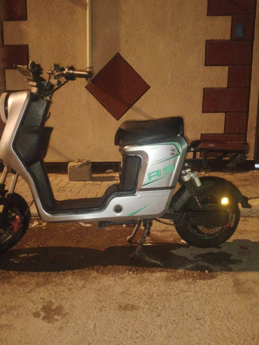 السلام عليكم
R9 2025
السكليتر عطلان وبطاريات ثنين تعبانات 
مكاني بصره القبلة ***********
