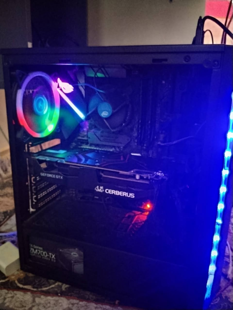 السلام عليكم ورحمه الله وبركاته 
تجميعه pc للبيع 
المواصفات :
Core i7 8700k oc 5ghz معالج جبار
Gtx 1070 ti 8gb Asus cerberus كارت شاشه جدا قوي 
Ram 16 giga ddr4 
Ssd 256 
Hhd 2tb 
Rog strix b360 rgb 
Case fentech
مواصفاته جدا قويه والقطع نظيفه استخدام قلبل وتشغل جميع العاب على اعلى اعدادت وفريمات عالبه وتفيد للتصميم 
وياها كامل ملحقات كيبورد ماوس سماعه مابك ماوس باد 
السعر 600 الف مكاني النجف الاشرف
