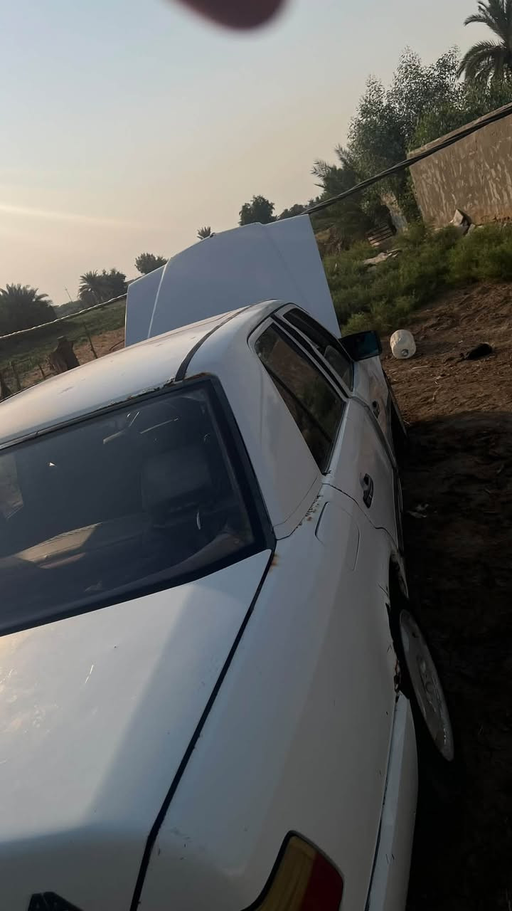 مارسدس دب للبيع  مكينة وكير بطه حاويه سياره راعيها ما ندله بيها سنويه  بيها  ١٣ ورقه 
***********

