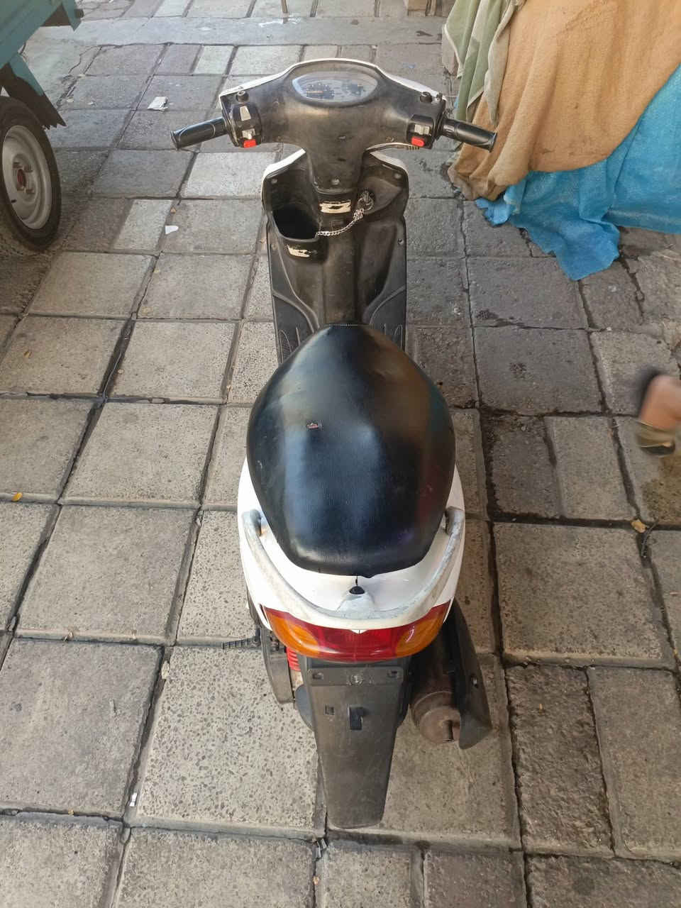 سلام عليكم دراجه ماكس قجمه للبيع متروكه صارلها سنه والبارحه طلعتها وغسلتها ومشتغلت وعرضتها للبيع
العنوان/بغداد شارع فلسطين 
رقم الهاتف/***********
