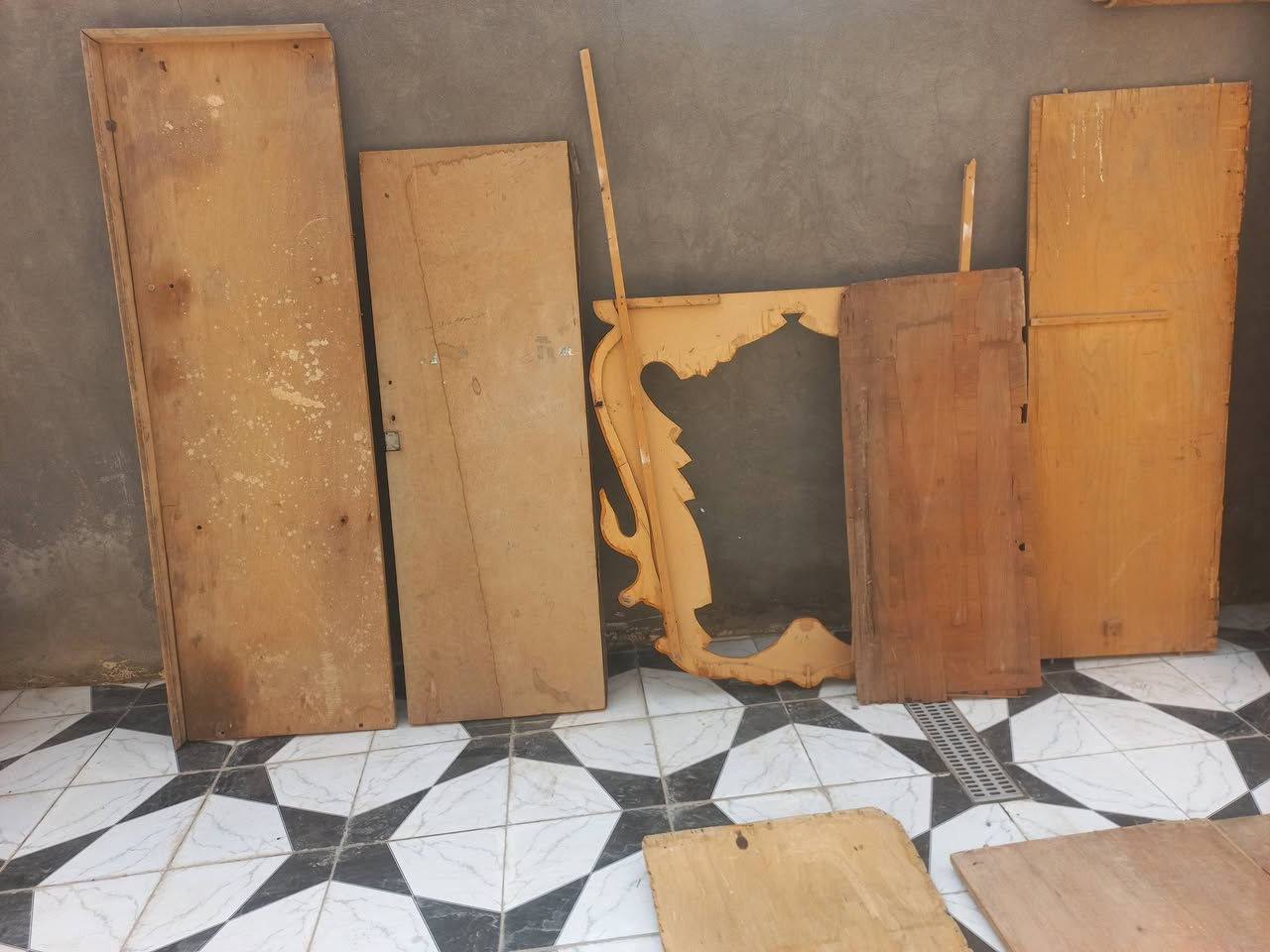 خشبات • داخل الشطرة • رخصة الادمن