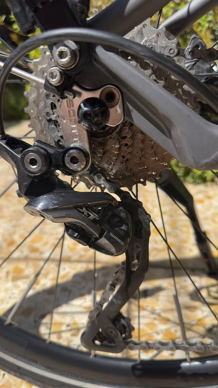 للباحثين عن القوة والتميز
وحش الترحال السويسري 
SCOTT SUB Sport20
عقرب خلفي SHIMANO DEORE XT
وباقي السستم SHIMANO DEORE
اطارات SCHWALBE GREEN COMPOUND 28
ويل SYNCROS طبقتين
دواسات SYNCROS
مقابض SYNCROS
بريكات SHIMANO هايدروليك
بوري سرج دبل RCX
سرج SELLE ROYAL
دبل امامي SA SUNTOUR NEX تحكم فتح وقفل
وايرات دفن
لايت وبكلايت داينمو 
قياس الدراجة M
مع سيباية مدمجة مع الجاملغ بلادي من الشركة 
نضافة الدراجة 99‎%‎
للأستفسار *********** واتساب
او المراسلة عبر الماسنجر
