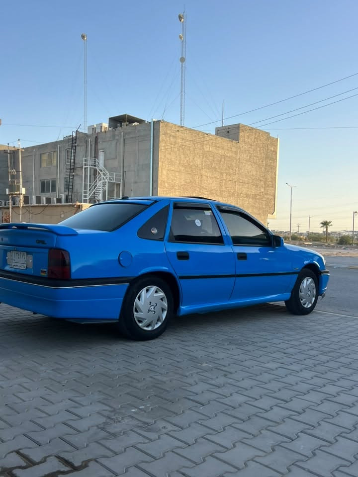 السلام عليكم … الحلال للبيع
اوبل فكترا موديل 1993 /بسعر39 وبيها مجال   لون بلادي مميز  
محرك. 2000 المرغوب شرط     قبل 11 يوم شاده 
جام كهرباء  كله شغال  سلايت كهرباء 
كير عادي مكفول بدون عيب 
صدر امامي خلفي جديد 
تخم تاير جديد.  بور. ومشط جديد 
ABSبلادي 
الموصفات.  دعاميات سبورت شباك سبورت 
بلاجكتوات دعاميه زنون.  لايت بكلايت مال كصه
سنتر لوك. .  رونات كله شغاله  دوسات 95 
غرفت السياره كله جديده. داخل بلادي 
محرك / صدر / تخم تاير / كهربائيات كله شغاله / 
السياره جاهزها من كل النواحي متصرف عليه ألف 
🚦رقم صلاح الدين الماني شرط التحويل 
جديد شرط التحويل
السياره /بيها صبغ مكانت بدون ضربه بدون تبديل شرط
افرماممه مكفوله.  لغود مكفوله. 
مكان السياره تكريت القادسيه   بسعر39  وبيها مجال 
رقم***********
