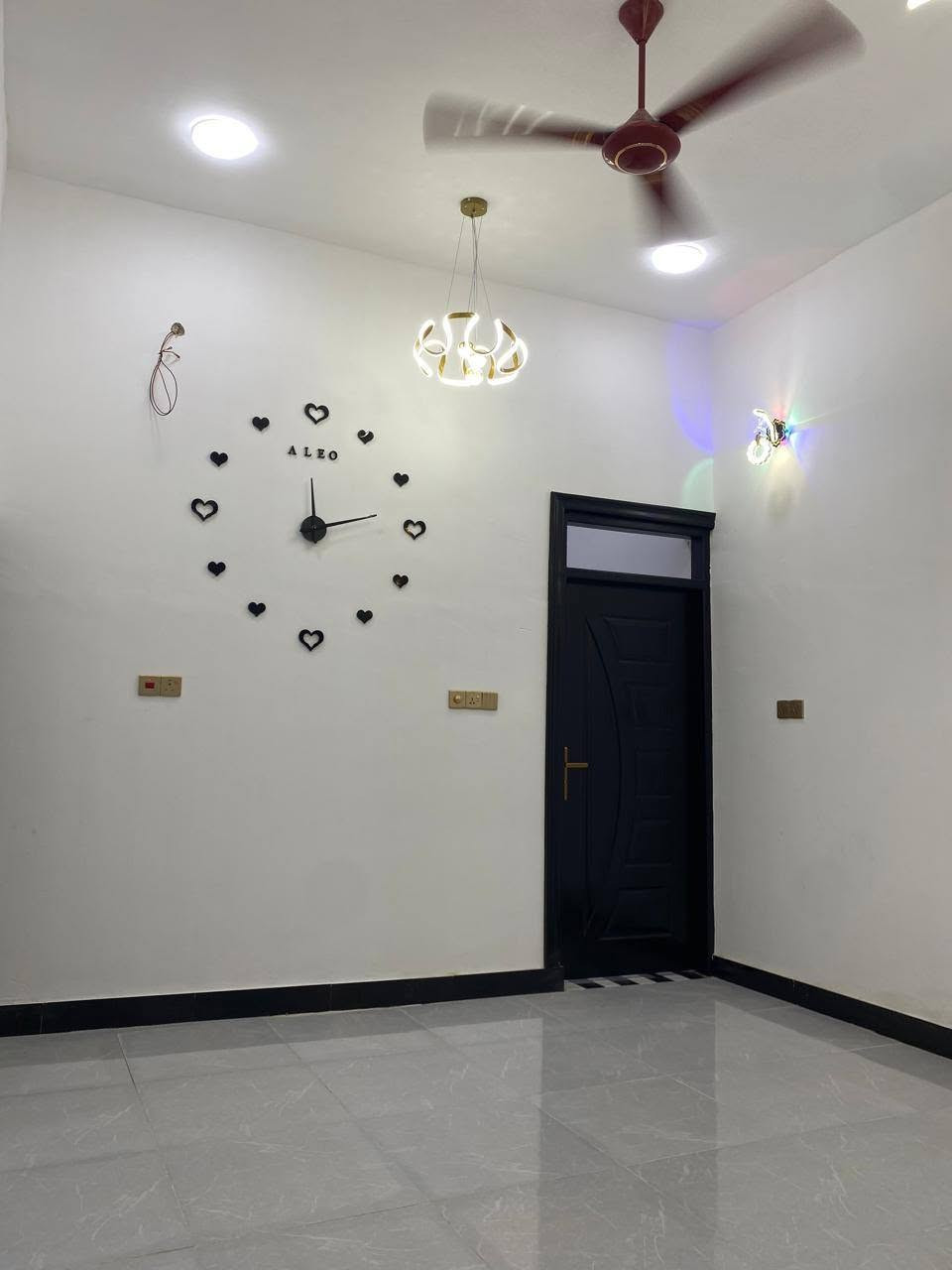 يتوفر دار سكن طابقين مساحه 100 متر طابو زراعي عراقي سند 25 📍 البصره ابو الخصيب كوت ثويني يتوفر كافة الخدمات السعر المطلوب 70 مليون وقابل للتفاوض 
***********
