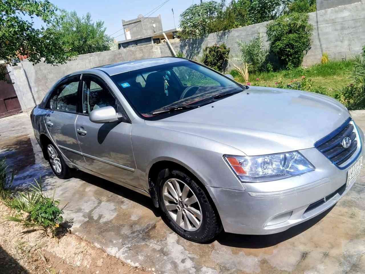 سلام عليكم سوناته للبيع امريكي موديل 2009بيهة 4قطع بدون دواخل ايبل واحد 
تبريد خير من الله محرك 2400خير من الله 
رقم واسط سنوية 27 تحويل مباشر 
مكان واسط السعر 110او بيه  مجال 
رقم (***********)
