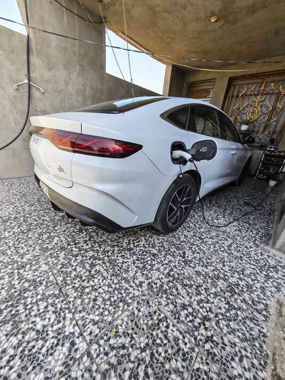 سلام عليكم
BYD qin L 2024

نسخة 80 كيلو بالشحنة 

5 كامرات محيطية 

كرسي السائق كهربائي

السيارة ماشية 16 الف الكلي 

السيارة بأسمي تحويل مباشر 

السيارة مداريها بالدهن الاصلي و البانزين المحسن

السيارة بيها ضربة من الخلف قبق الجنطة مبدل اصلي وكالة و الجمالغ الخلفي بارد فقط 
ايرباكات سليمة ما طاگة 

مكاني كربلاء 

سعرها 23 مليون 

***********

***********
