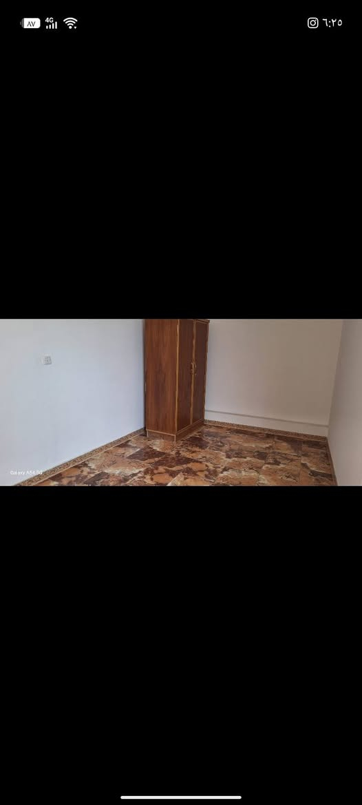 دار للبيع
زراعي سند ٢٥  طابقين ونصف  ٤ غرف نوم (مدخلين)
طابق ارضي/خدمات خارجية وصالة وغرفة نوم وخدمات داخلية وحولي (مطبخ)
طابق اول/ غرفتين نوم وخدمات 
طابق ثاني/ غرفة وسطح  
بغداد. السريدات الجديدة  *********** يوجد واتساب
